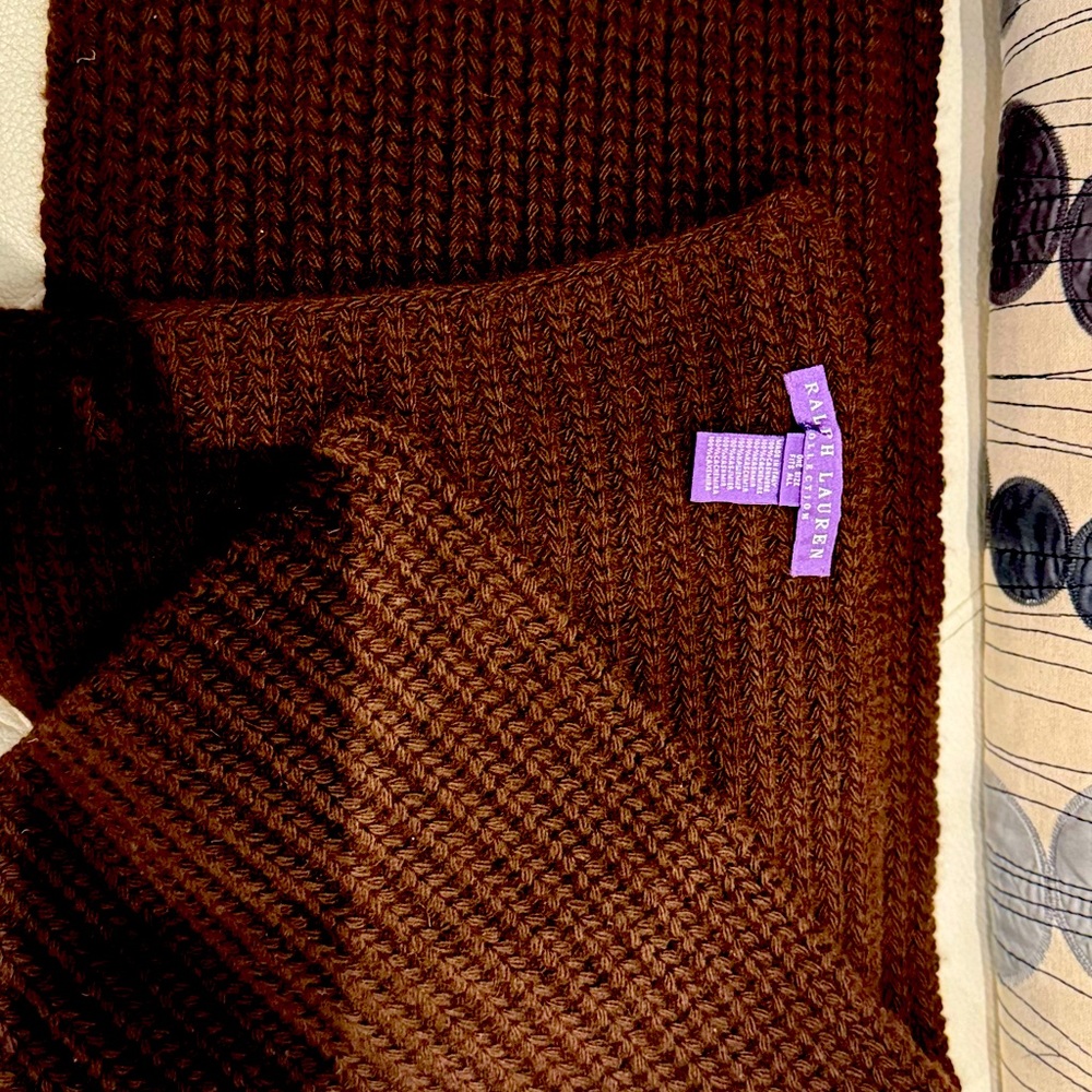 8 ft of luxurious cashmere! Ralph Lauren Purple Label chunky brown scarf